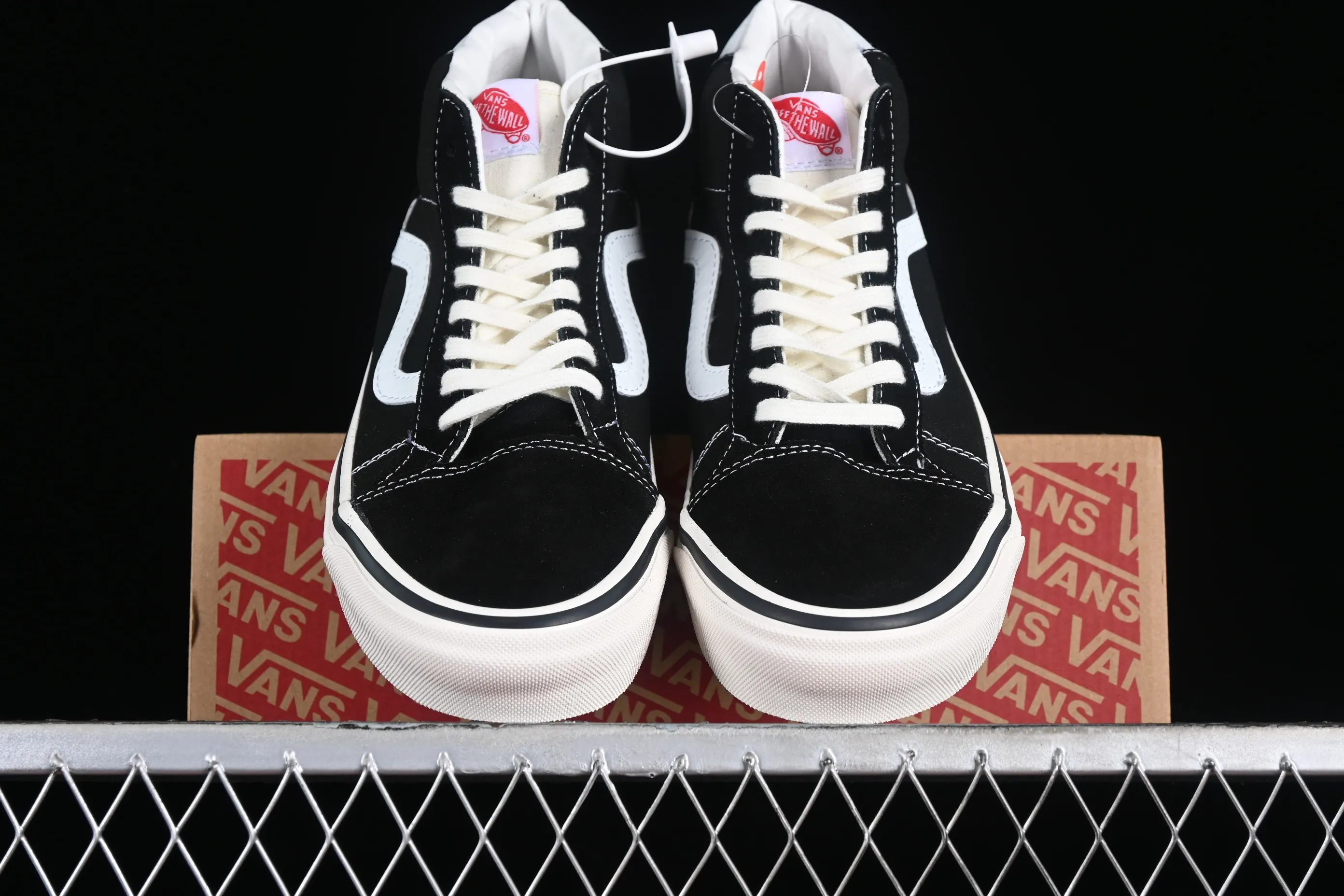 All categories Vans Vans series Vans Mid Vans China Vans Style 37 Anaheim black and white mid-top casual sneakers VN0A3MUOQF6